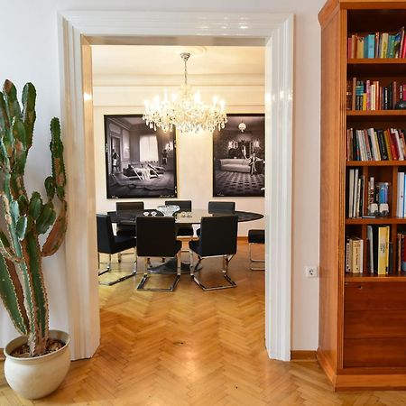 Neoclassical Luxury Apartment Ljubljana Luaran gambar