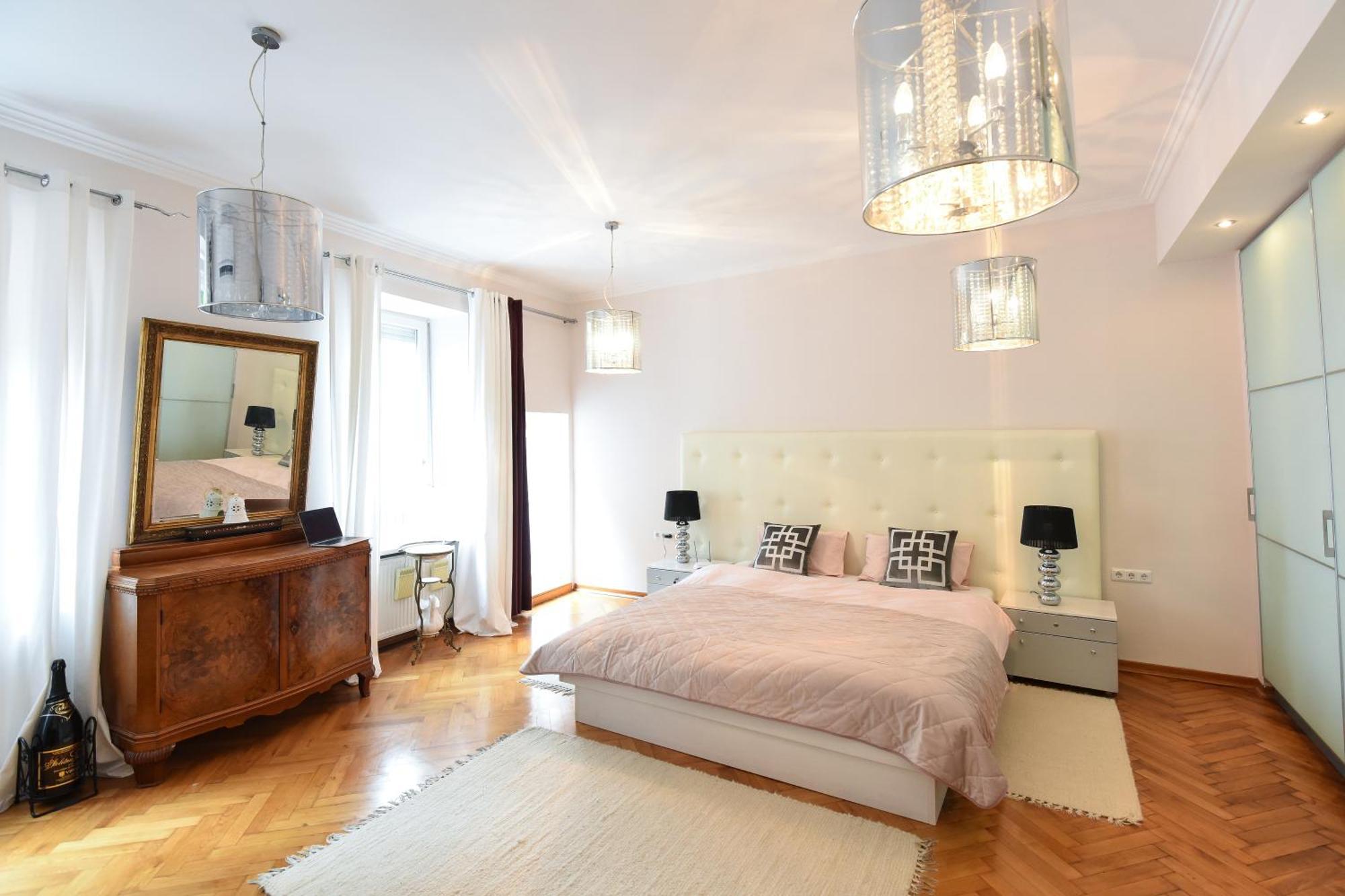 Neoclassical Luxury Apartment Ljubljana Luaran gambar