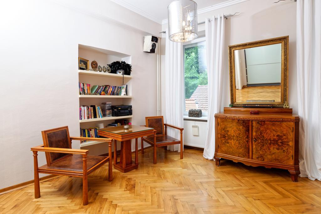 Neoclassical Luxury Apartment Ljubljana Luaran gambar