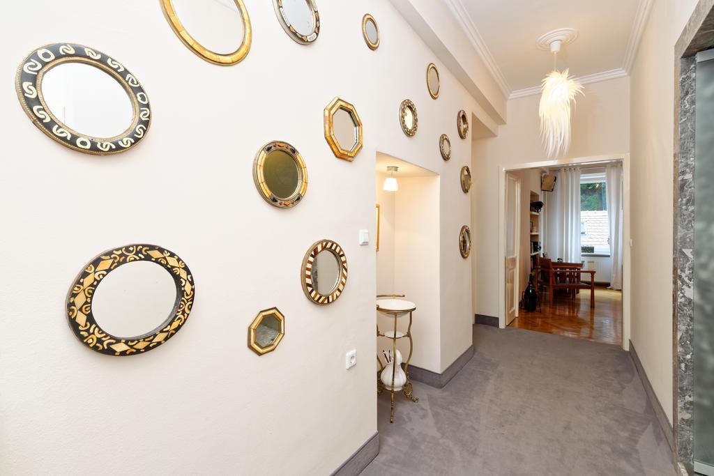 Neoclassical Luxury Apartment Ljubljana Luaran gambar