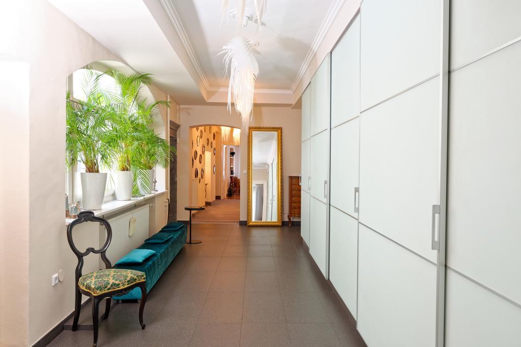 Neoclassical Luxury Apartment Ljubljana Luaran gambar
