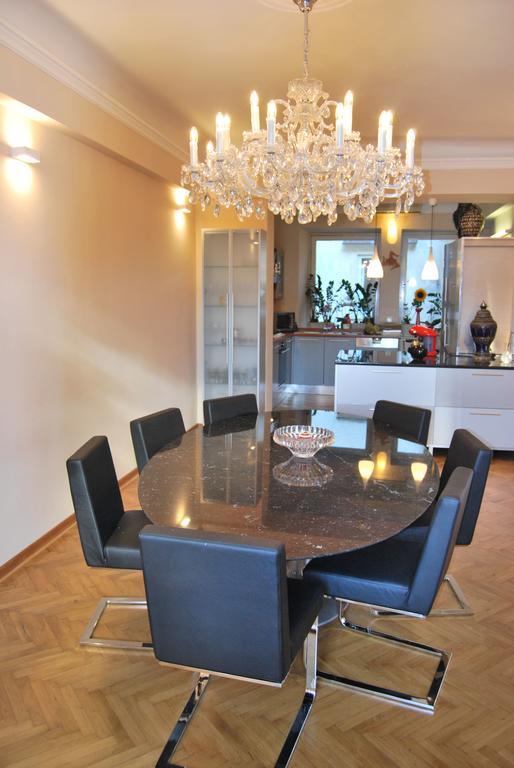 Neoclassical Luxury Apartment Ljubljana Luaran gambar